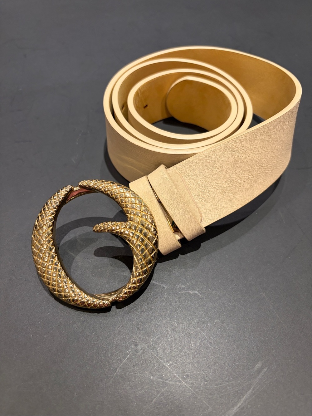Clinch Leather Waist Belt with Gold Snake Buckle - Cream